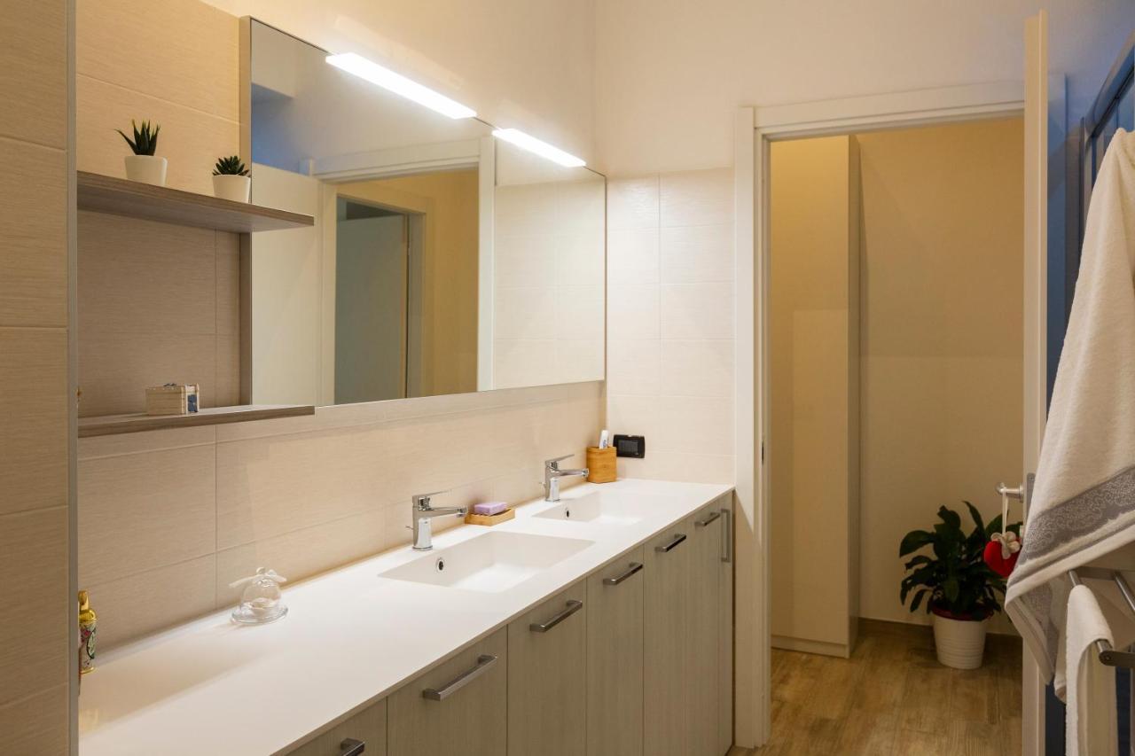 Yellow Line Apartment มิลาน ภายนอก รูปภาพ